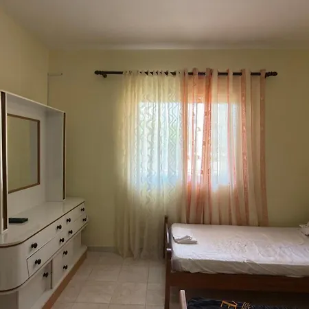 Gioele Villa Vlorë